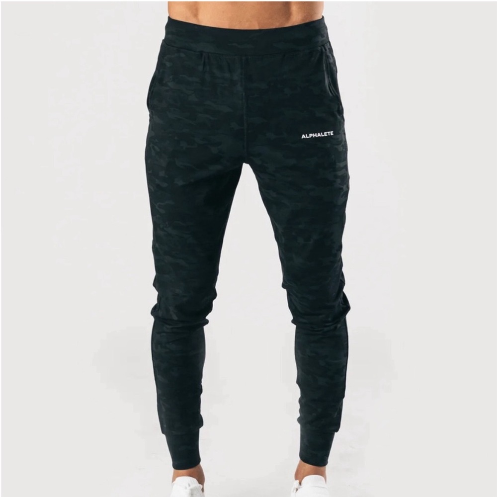 Men’s Alphalete Black Camo Joggers